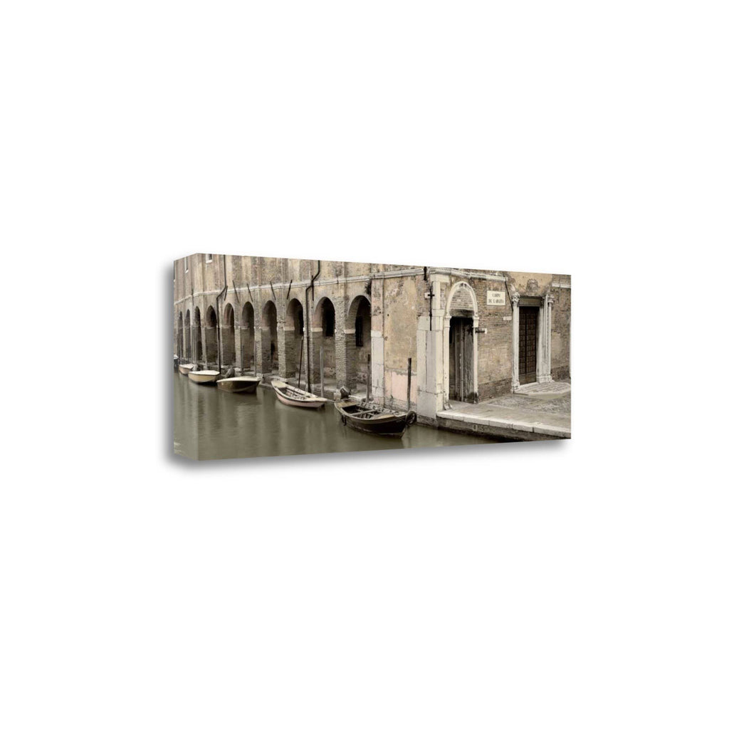 Canal Boats with Passageway S398