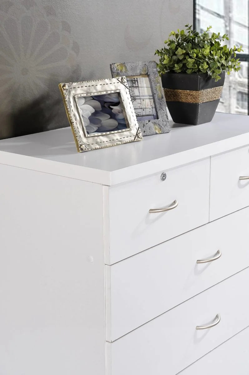 Mahogany 7 Drawer Dresser with Two Locks O609