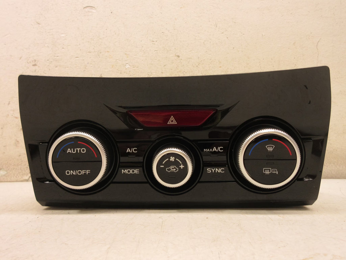 Pre-Owned Subaru Forester Auto Dual AC Heater Climate Temperature Control OEM D668