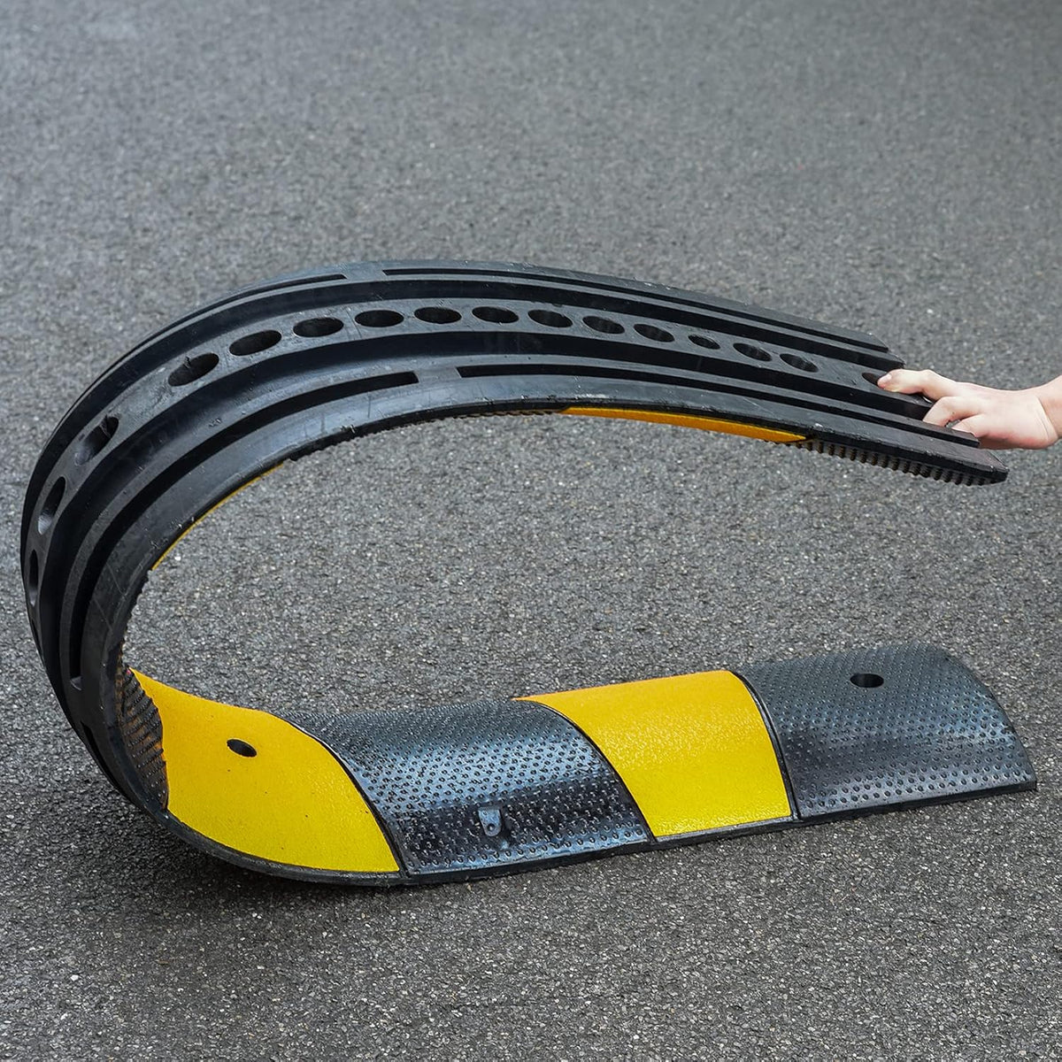 6FT Rubber Speed Bumps 2 Pack Heavy Duty Cable Protector Ramp with 8 Bolts G64303