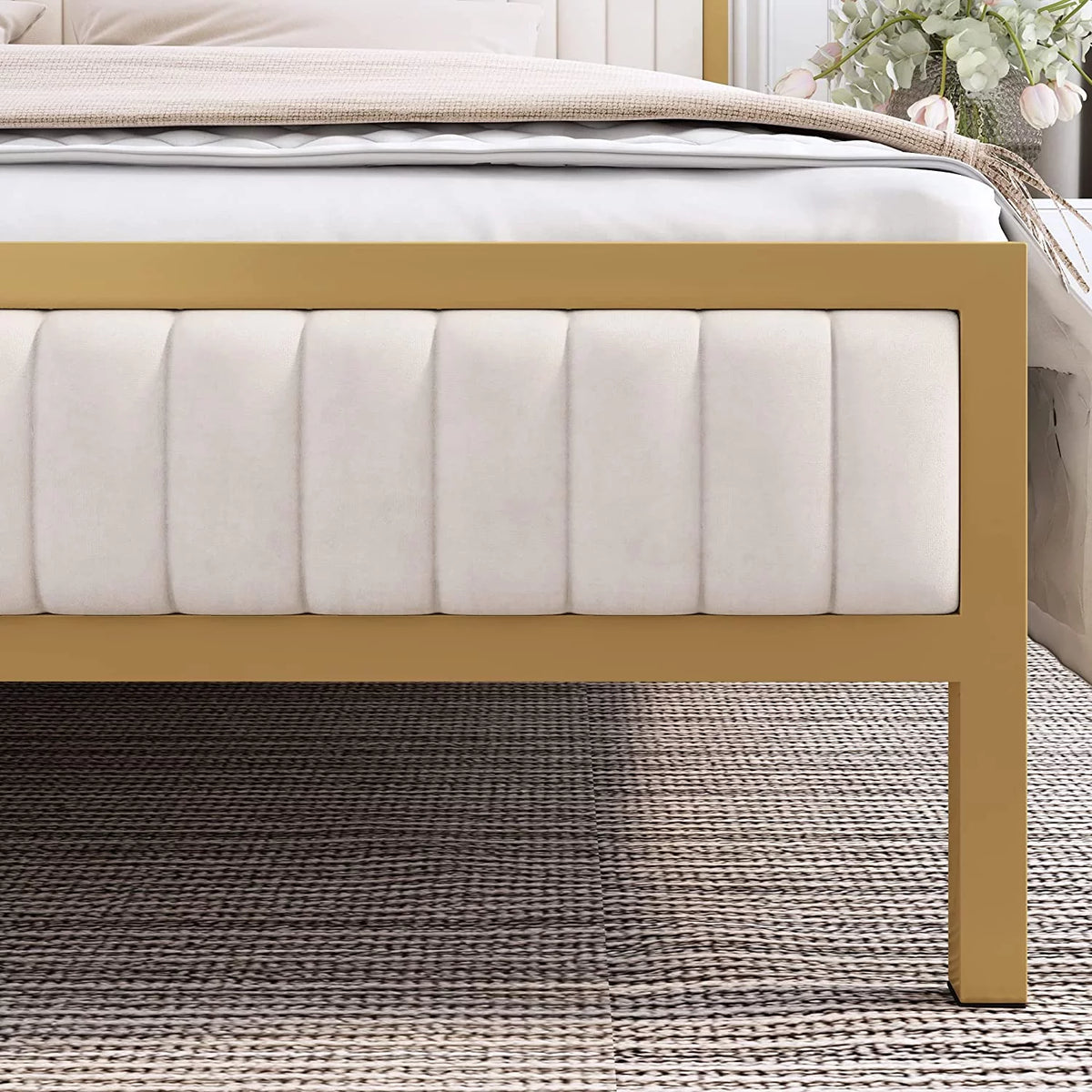 Full Size Velvet Upholstered Platform Bed Frame I9747