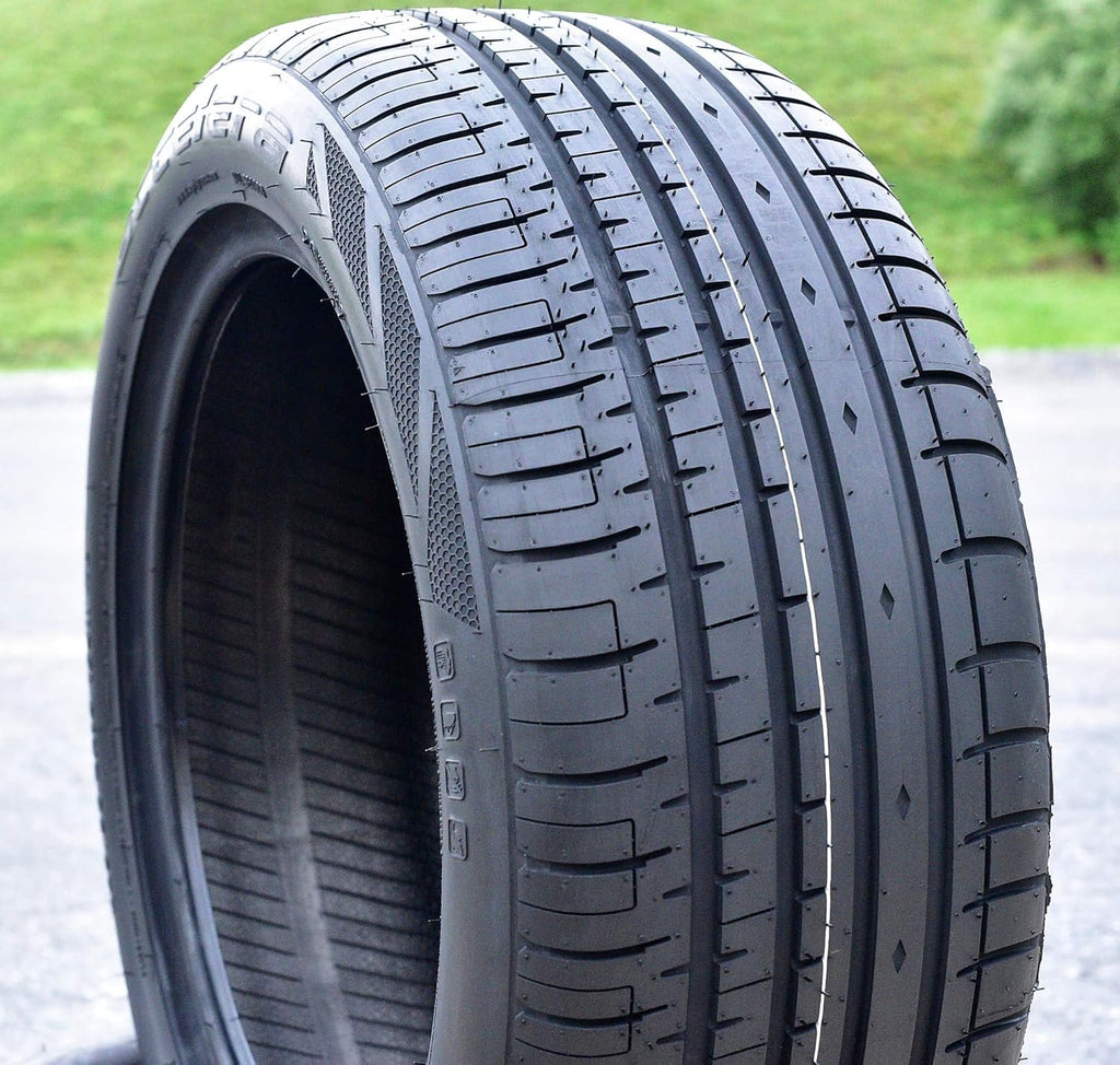 235/45R19 All-Season High Performance Radial Tire P9411