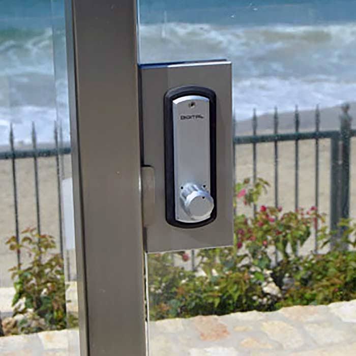 Satin Chrome Mechanical Keyless Door Knob O588821
