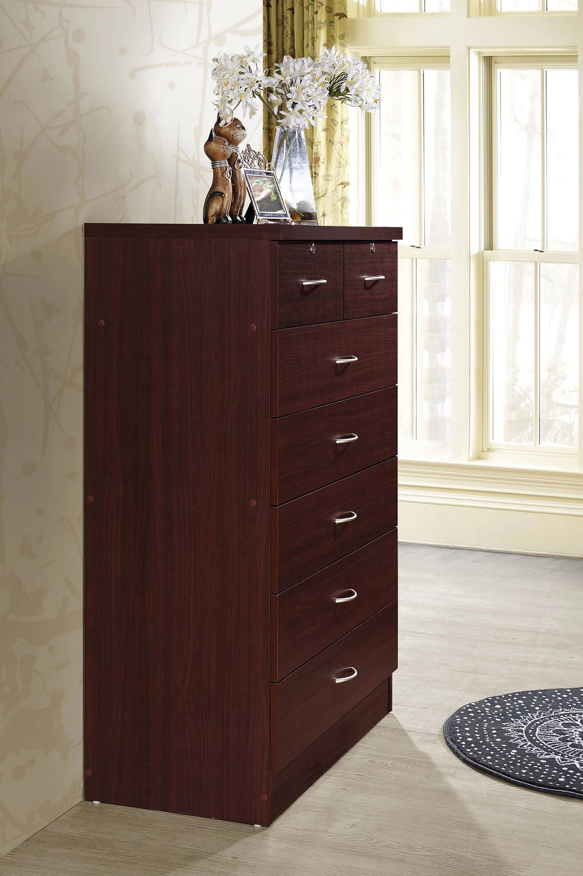 Mahogany 7 Drawer Dresser with Two Locks O609