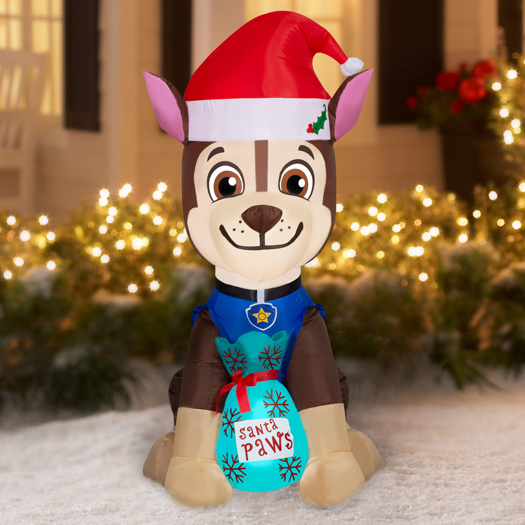 Christmas Chase Inflatables C653797