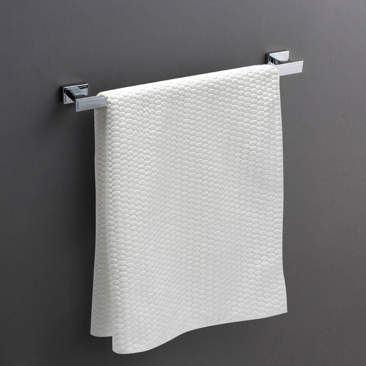 Silver Wall Mounted Towel Bar Q414191