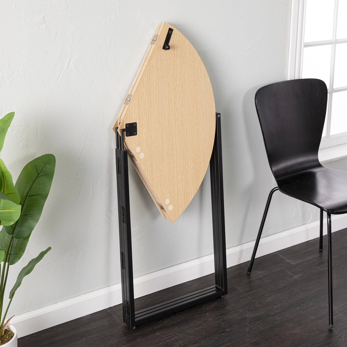 Round Folding Dining Table A795746