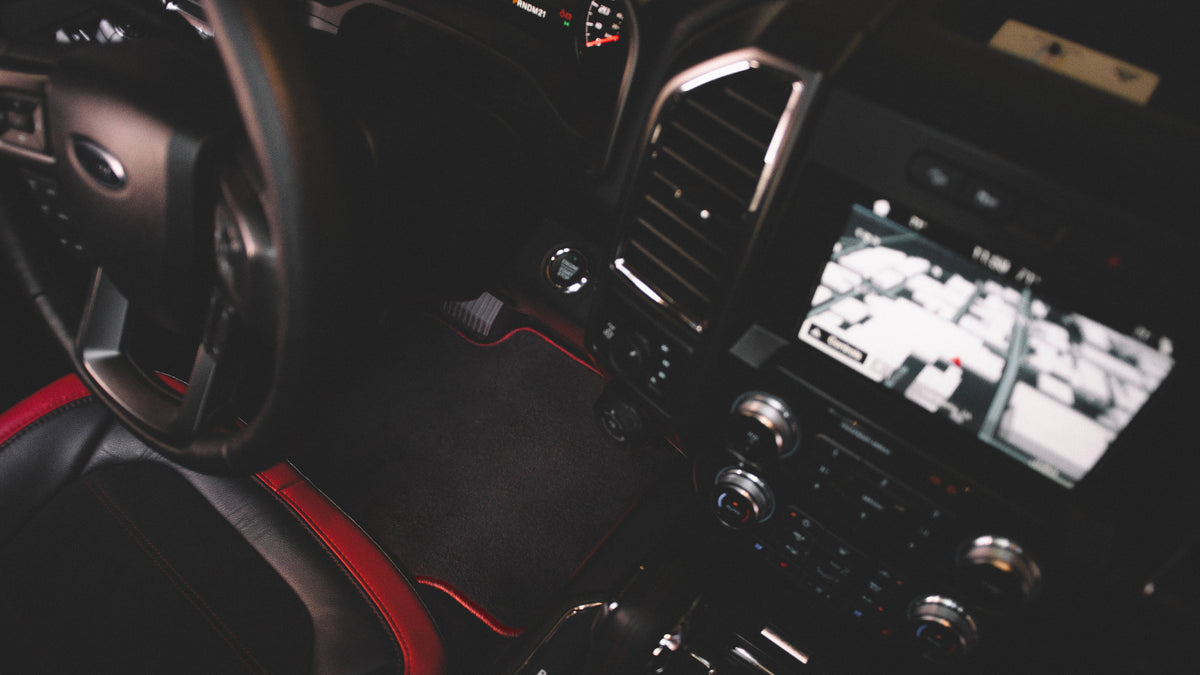 Black with Red Edging Carpet Car Mats K348814