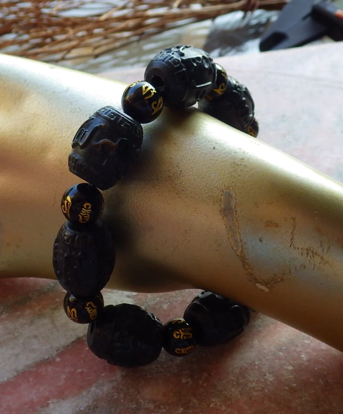 Hand Carved Natural Black Dark Green Jadeite Bead Bangle Bracelet A609