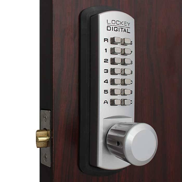 Satin Chrome Mechanical Keyless Door Knob O588821
