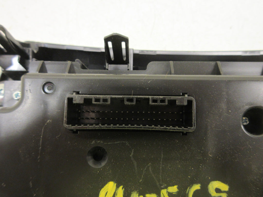 Pre-Owned Subaru Forester Auto Dual AC Heater Climate Temperature Control OEM D668
